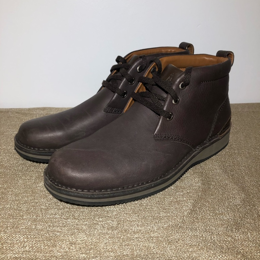 Mens Rockport boots size M 11. Memory foam.